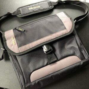 Targus mini bag